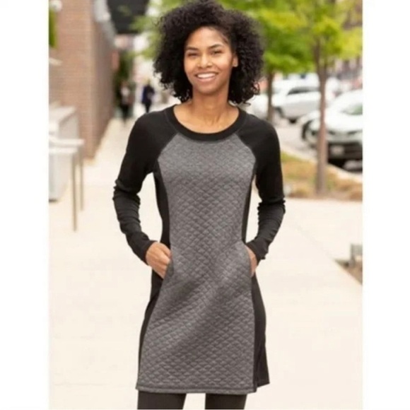 Smartwool | Diamond Peak Quilted Dress in Black Heather, Merino wool blend - Picture 2 of 12